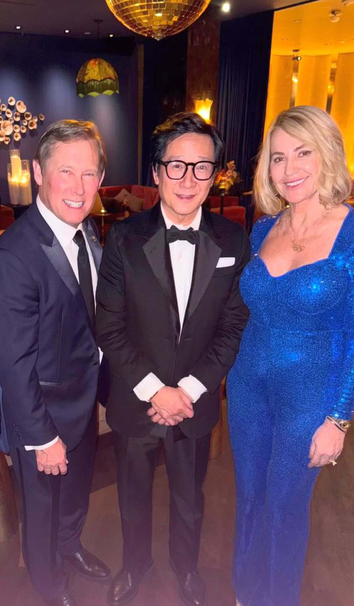 Imagini virale cu Nadia Comăneci la Globurile de Aur 2025 » Mesajul pentru Sebastian Stan, primul român câștigător al prestigiosului trofeu