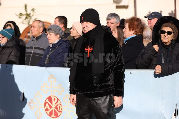 Gigi Becali la programul liturgic al sărbătorii Botezului Domnului la Catedrala Patriarhală. FOTO: Dumitru Angelescu (Libertatea / GSP)