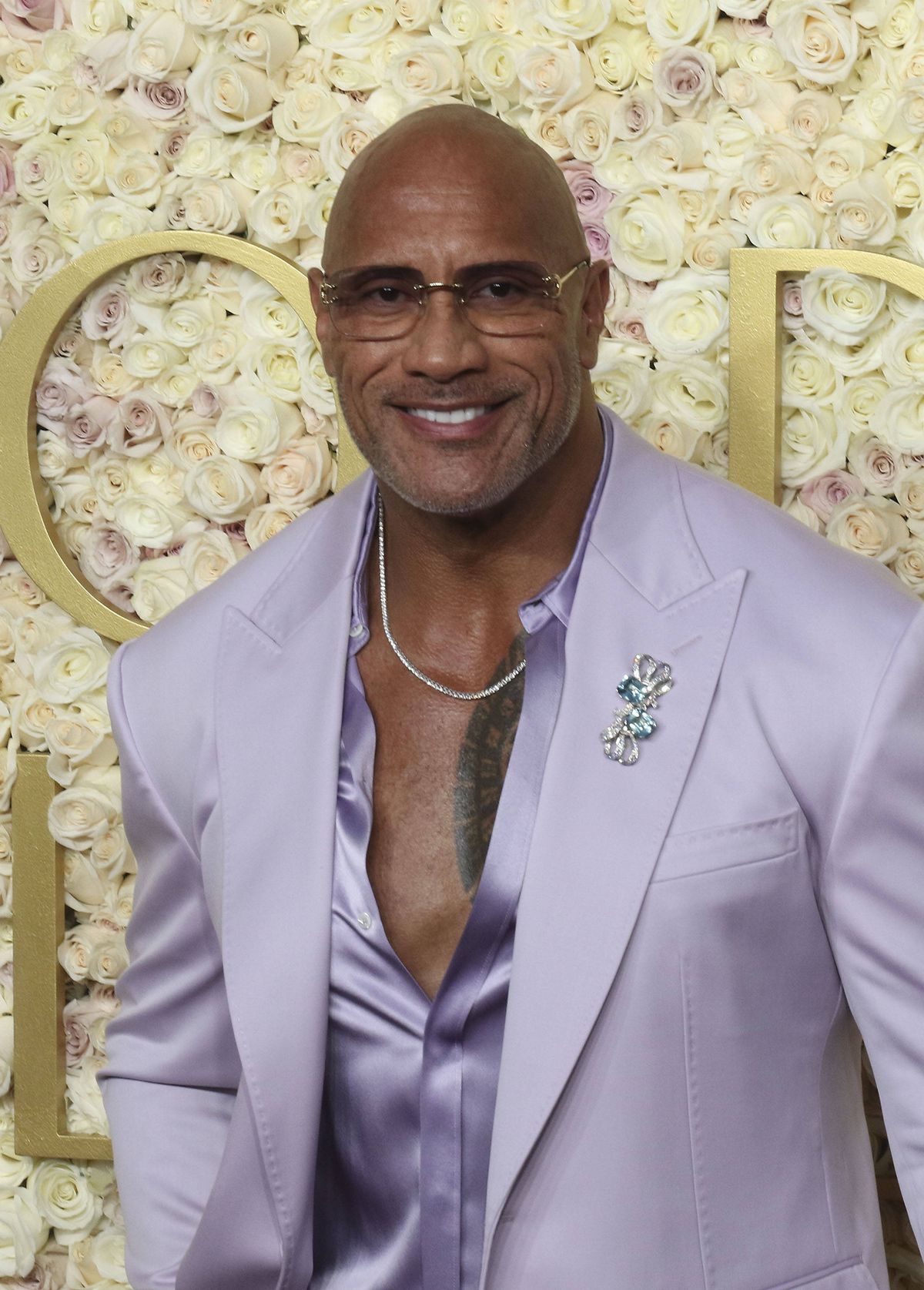 Imagini virale cu Nadia Comăneci la Globurile de Aur 2025 » Mesajul pentru Sebastian Stan, primul român câștigător al prestigiosului trofeu