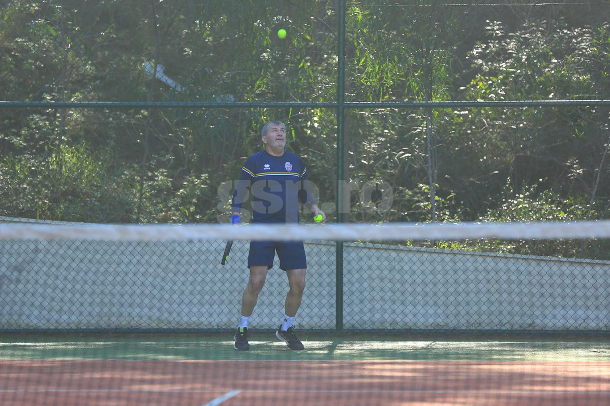 Valeriu Iftime joacă tenis în Antalya