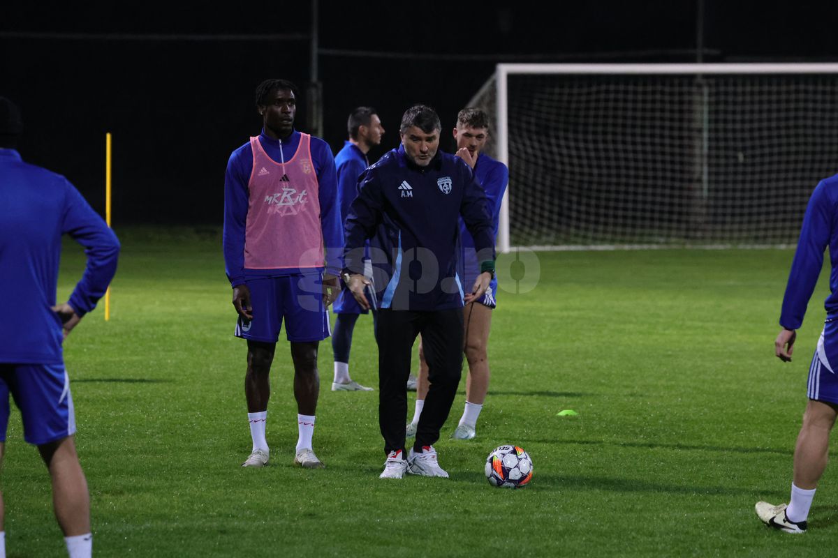 5 întrebări inedite cu Adrian Mihalcea: „Wow!” » Ce i-ar spune lui Mihalcea de la 15 ani, cum s-ar înțelege jucătorul Adi cu antrenorul de acum și ce metodă radicală adoptă pentru a scăpa de stres