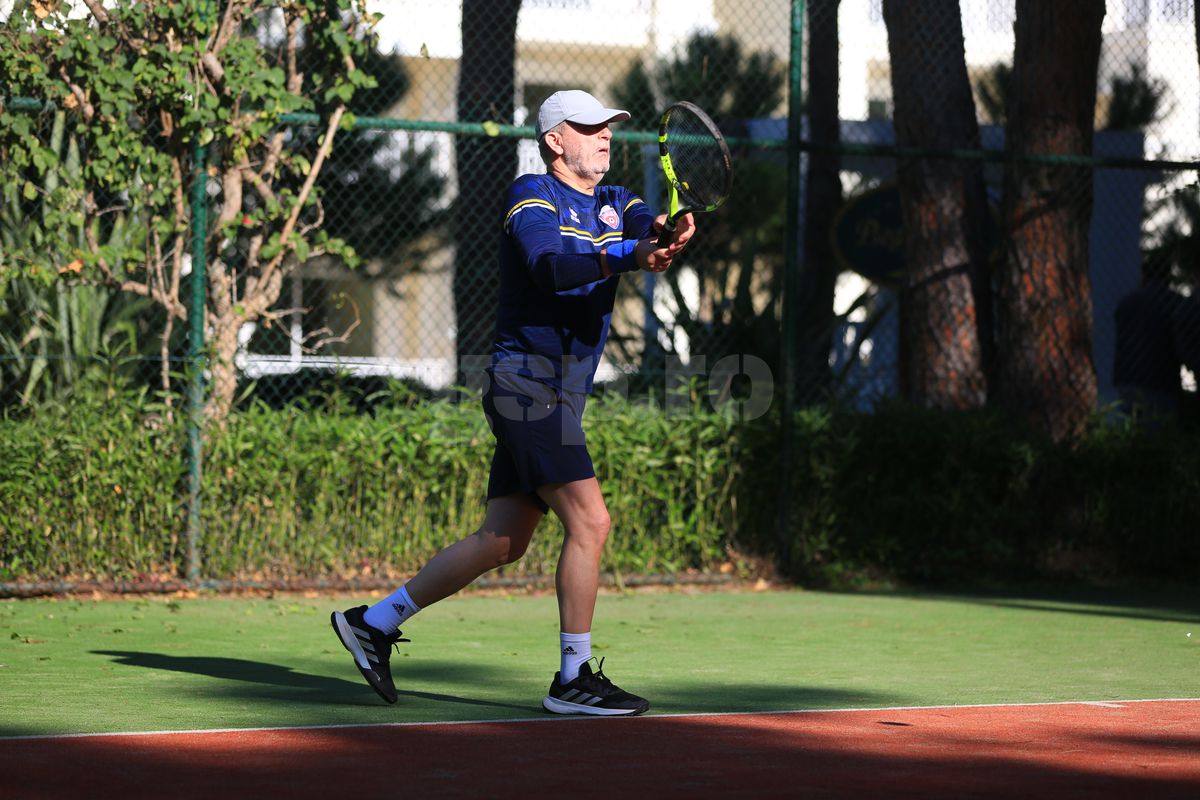 Valeriu Iftime joacă tenis în Antalya