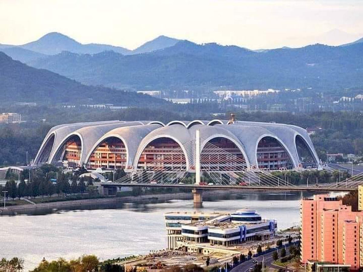 Stadionul „Rungrando 1 Mai” (Coreea de Nord), a doua cea mai mare arenă din lume