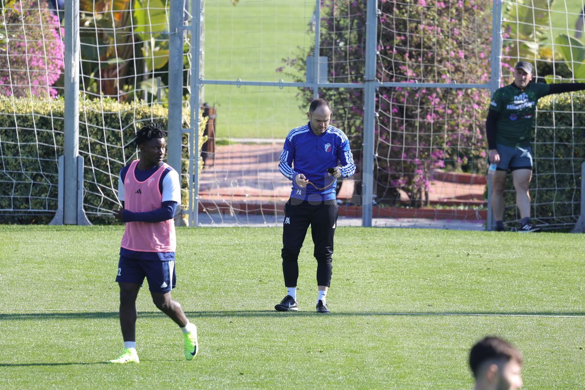 Liviu Ciobotariu, reacție furibundă, după ce Iftime l-a dat afară în cantonament: „Nu se poate așa ceva și nu voi accepta niciodată!”