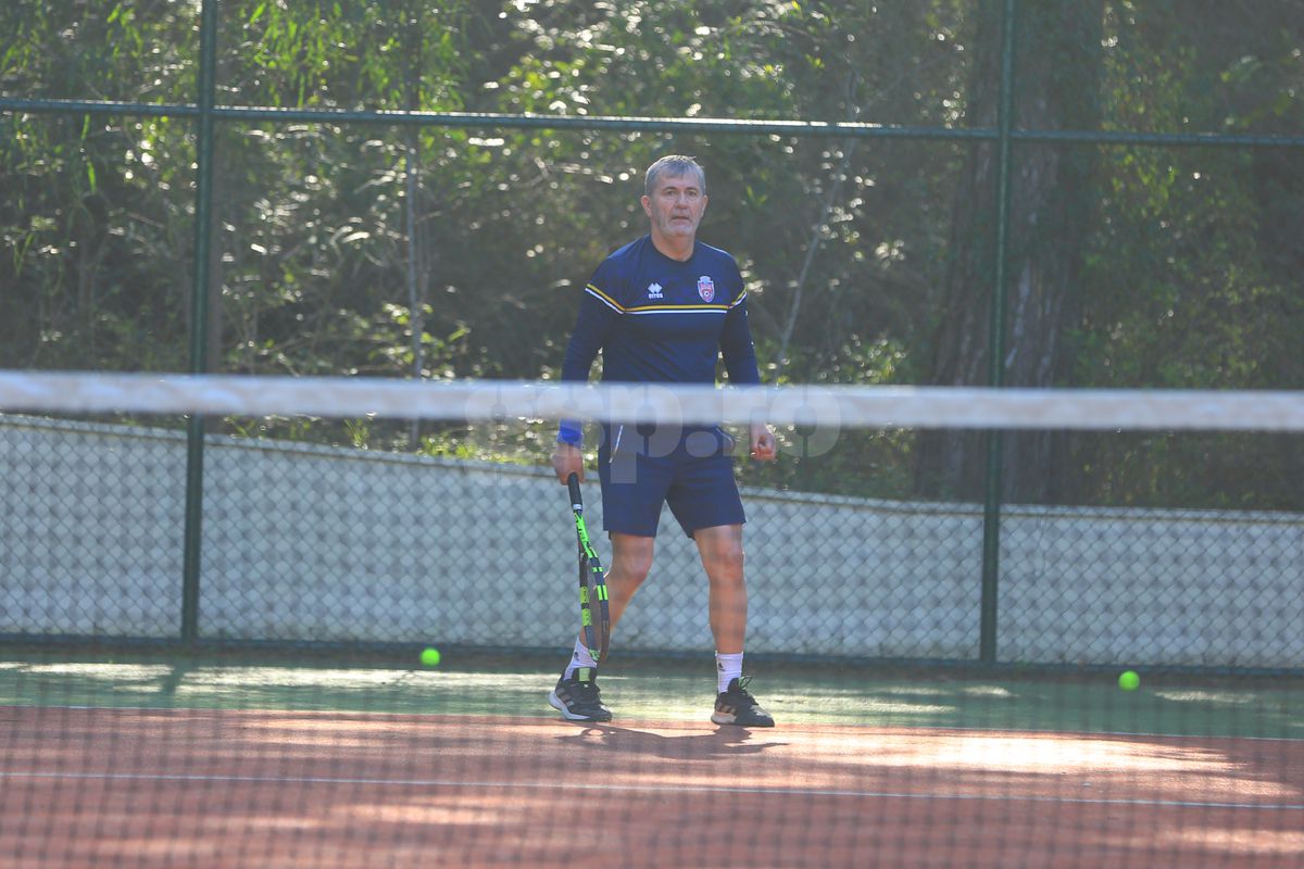 Valeriu Iftime joacă tenis în Antalya