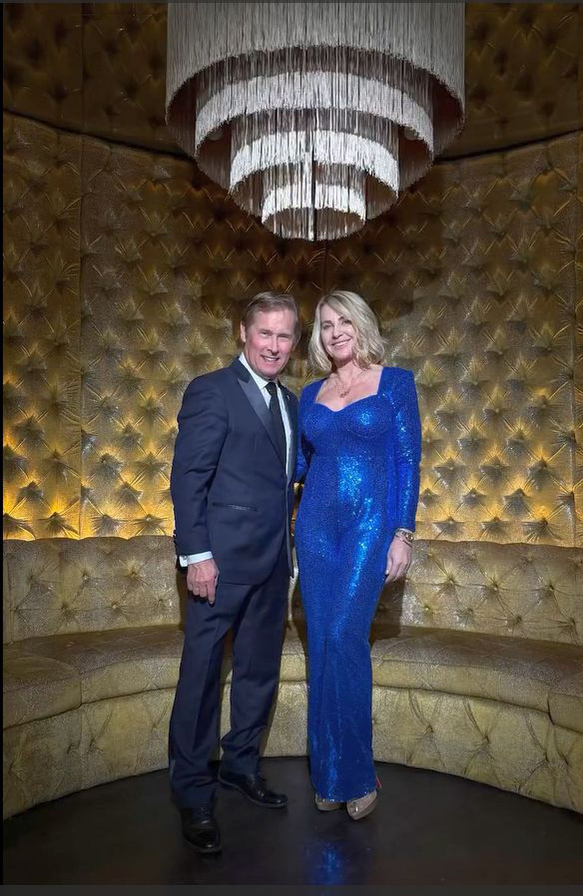 Imagini virale cu Nadia Comăneci la Globurile de Aur 2025 » Mesajul pentru Sebastian Stan, primul român câștigător al prestigiosului trofeu