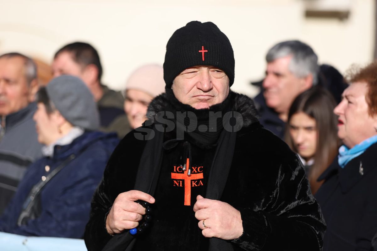 Gigi Becali la Catedrala Patriarhală - 6 ianuarie