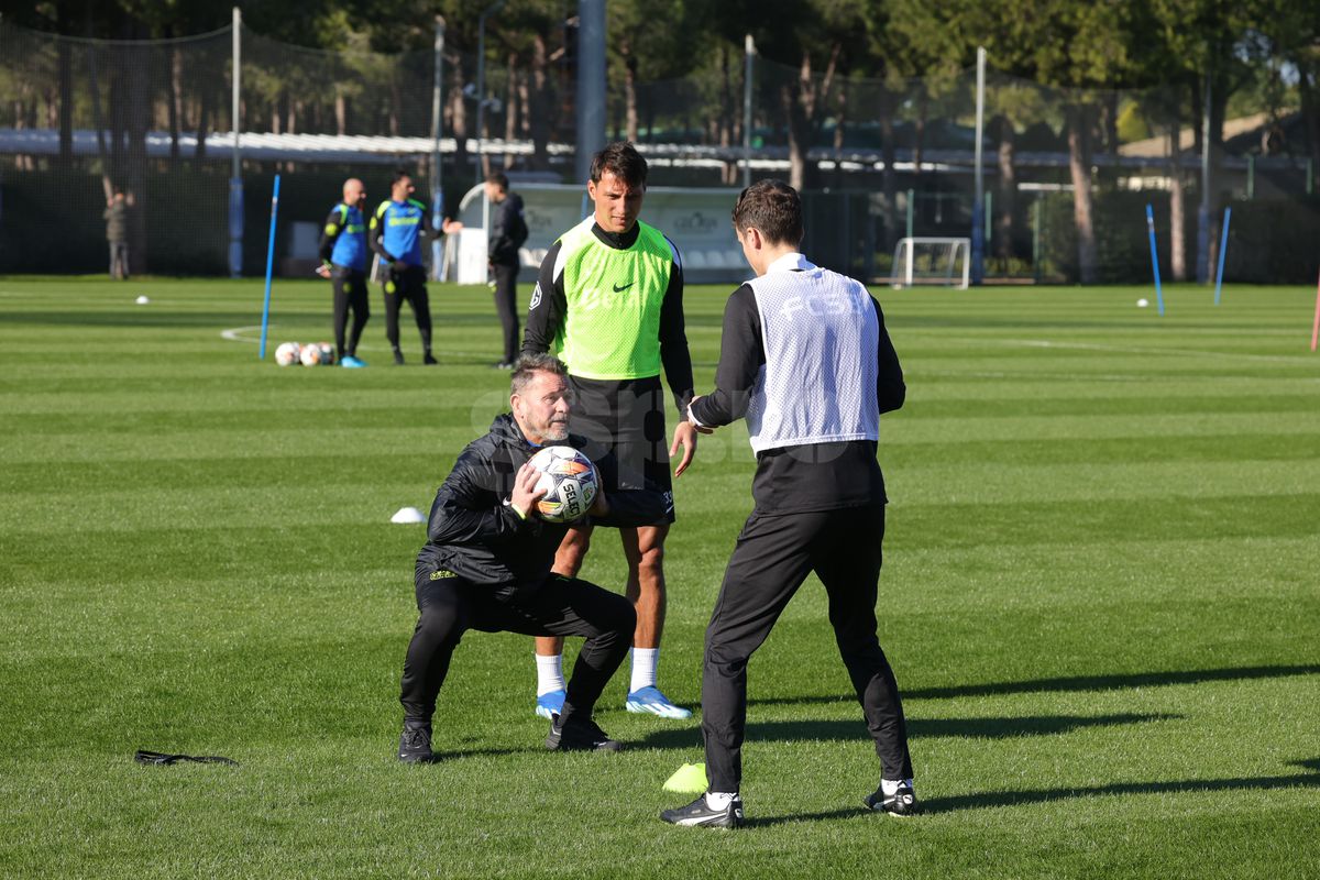 Precum un atacant! Gol de kinogramă marcat de Chiricheș la antrenamentul FCSB-ului
