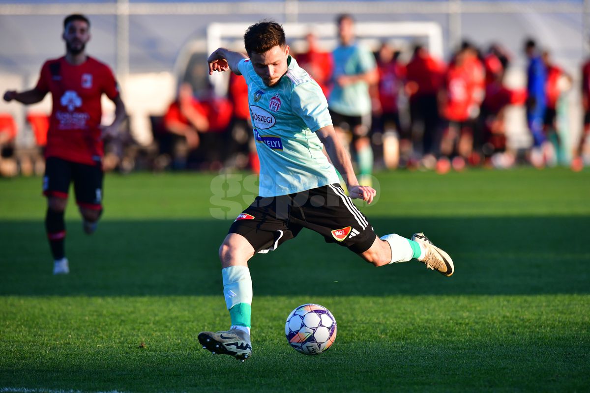 Jucătorul împrumutat de la Rapid, întrebat direct despre viitorul său: „Sunt două cluburi care vorbesc”