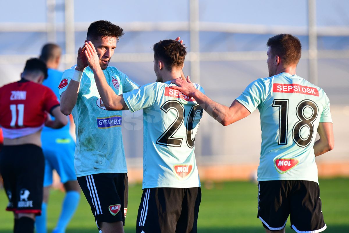 A avut pe masă oferta de la Dinamo, dar a semnat acum cu Rapid: „De nerefuzat!”