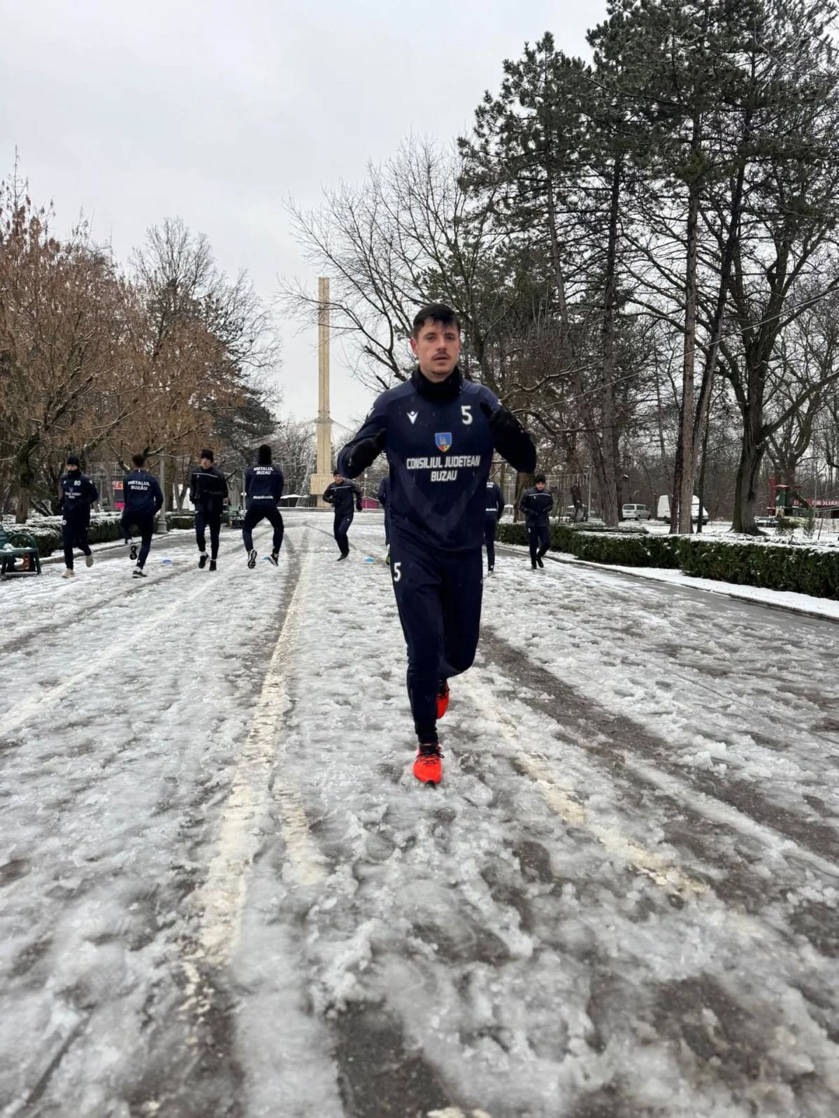 Antrenament ca în anii 2000 » Unde s-a pregătit echipa care visează la Superliga