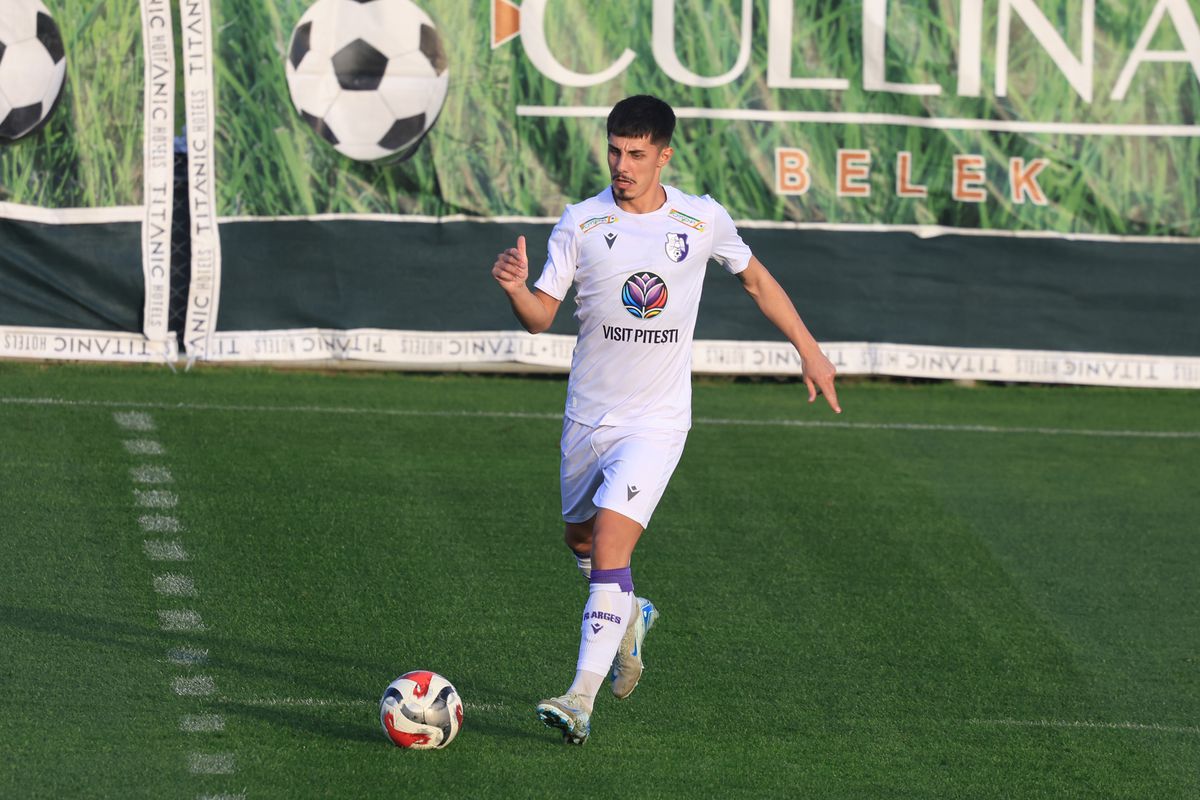 FC Argeș - Bursaspor 1-2 » Revelația din Superligă a pierdut cu primul loc din a treia divizie turcă