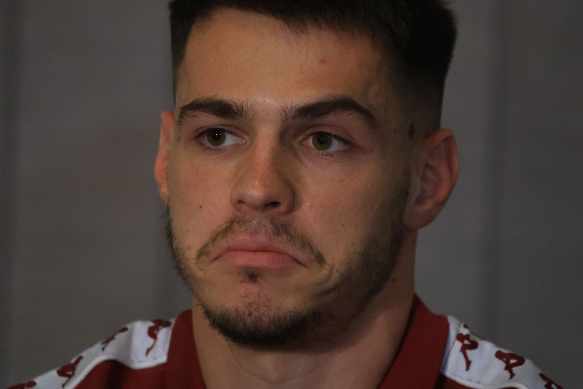 Daniel Paraschiv, la prima conferință la Rapid: „Cariera mea nu e în groapă! Ofertă de la Dinamo?”