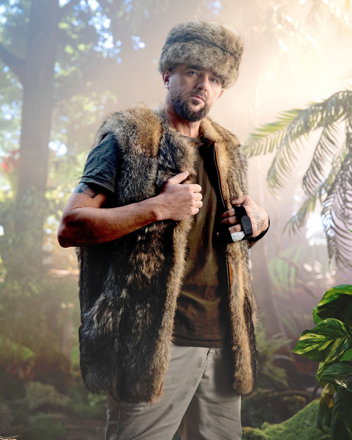 Frizerul din Agigea care vânează iepuri și fazani a apărut la „Desafio. Aventura” cu chipul lui Cătălin Hîldan tatuat pe corp