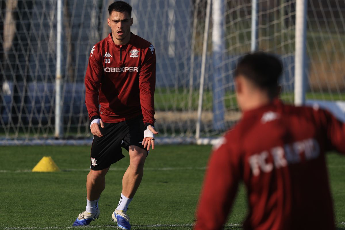 Daniel Paraschiv, la prima conferință la Rapid: „Cariera mea nu e în groapă! Ofertă de la Dinamo?”