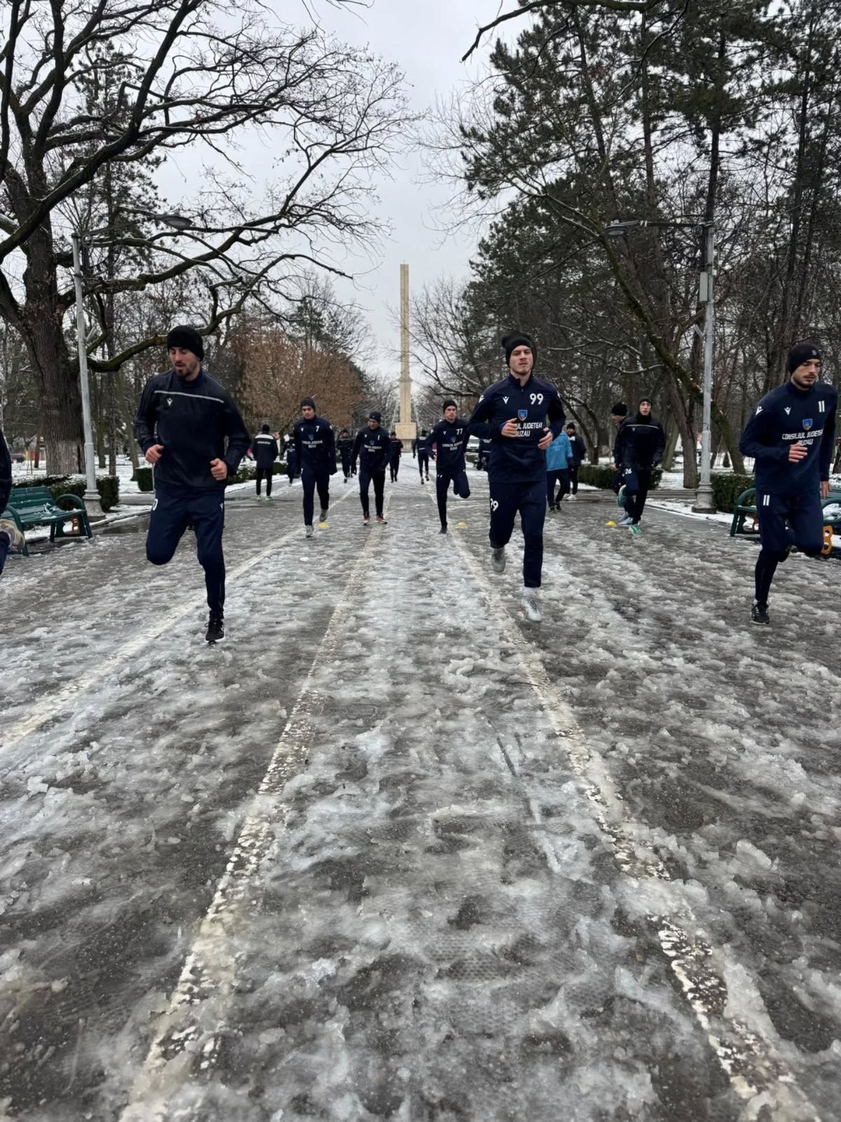 Metalul Buzău s-a antrenat în parc