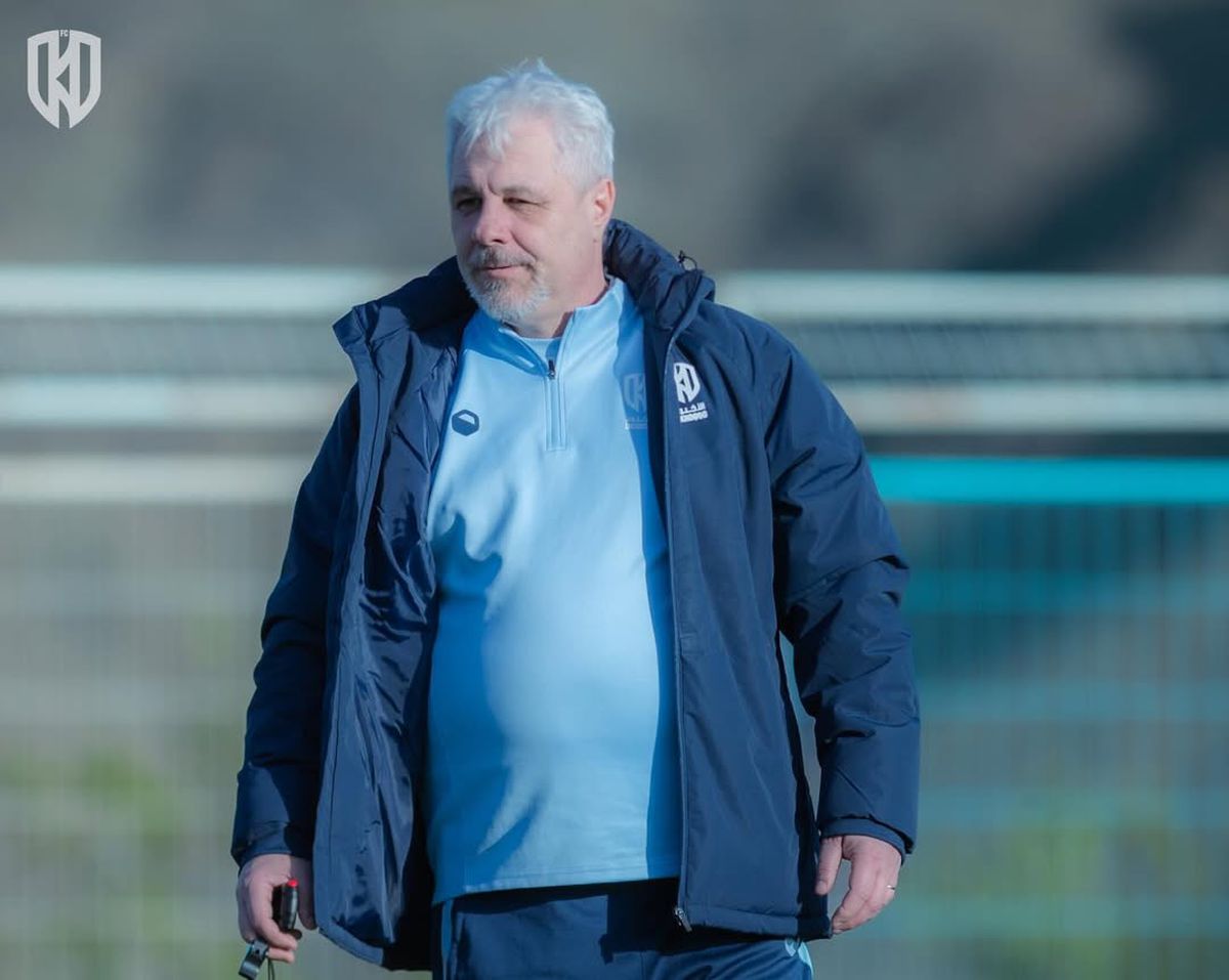 Marius Șumudică a condus primul antrenament la Al Okhdood