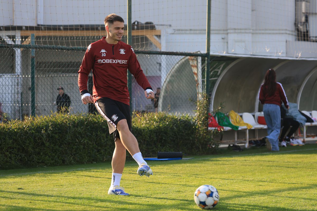 Daniel Paraschiv, la prima conferință la Rapid: „Cariera mea nu e în groapă! Ofertă de la Dinamo?”