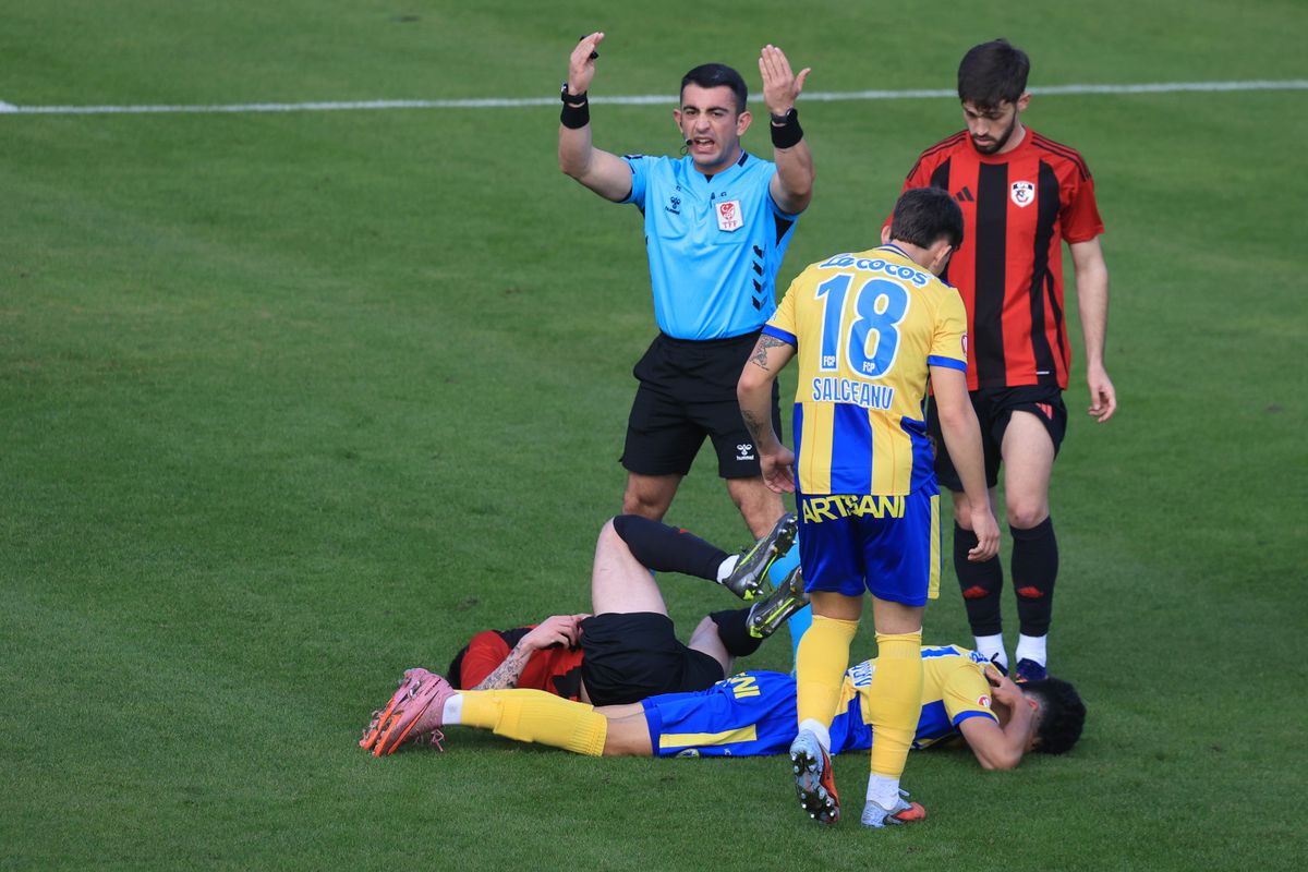 Două goluri în Petrolul - Gaziantep » Neagoe s-a enervat la primul amical al „lupilor”, împotriva lui Sorescu și Maxim