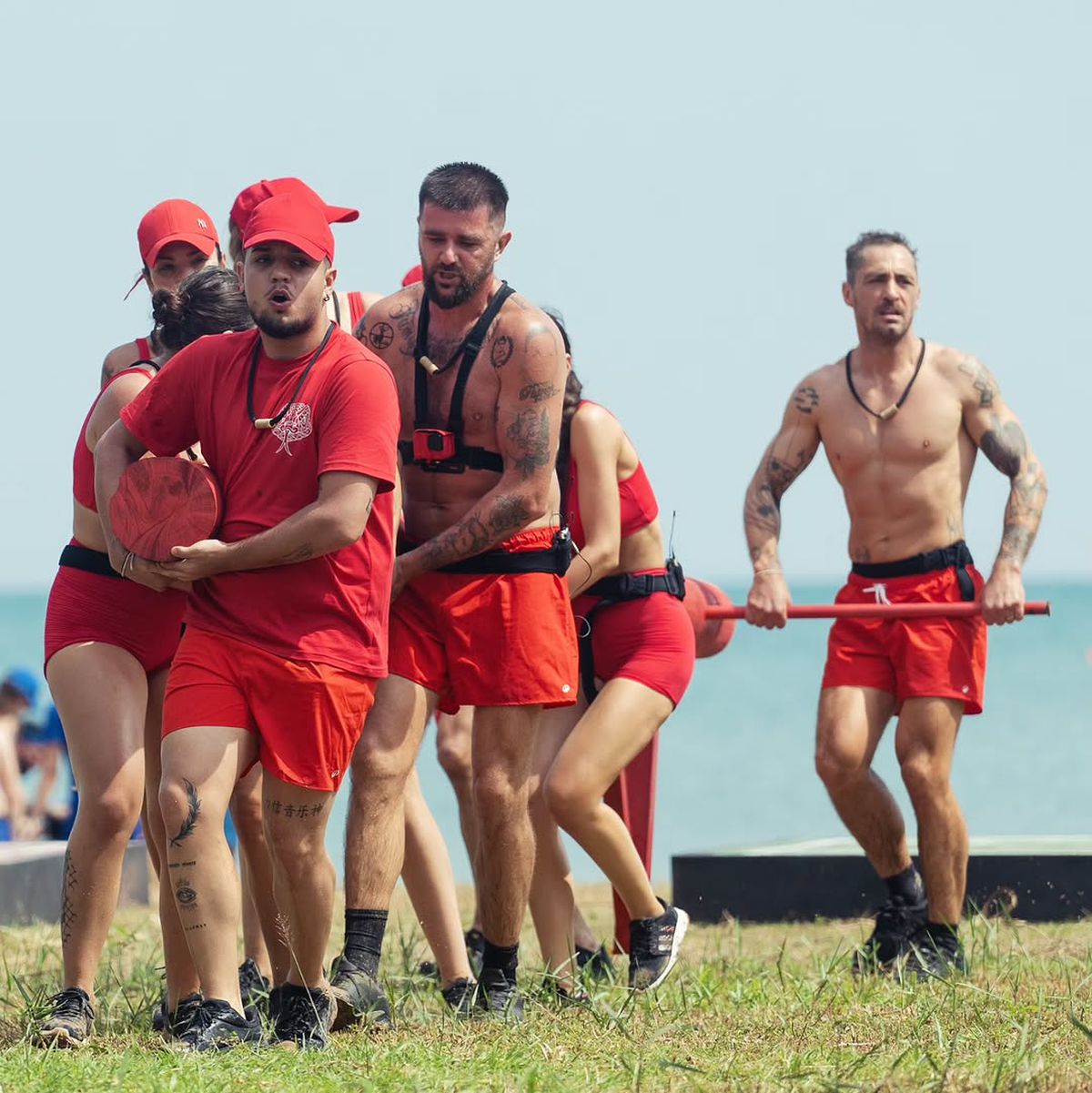 Frizerul din Agigea care vânează iepuri și fazani a apărut la „Desafio. Aventura” cu chipul lui Cătălin Hîldan tatuat pe corp