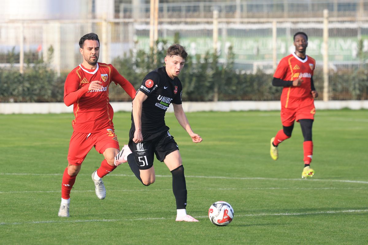 Hermannstadt - Kayserispor, meci nul la primul test din Antalya al băieților lui Dorinel Munteanu