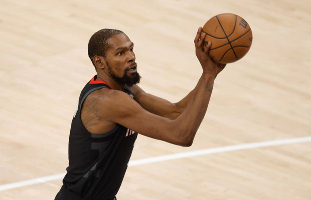 Superstarul lui Houston Rockets a marcat coșul victoriei în fața fostei sale echipe: „Am fost dat afară. Chiar dacă sunt bătrân, încă pot juca”