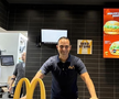Fostul antrenor din prima ligă s-a angajat la McDonald’s: „Sunt aici să învăț”