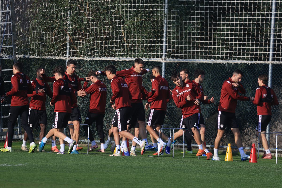 3 detalii inedite de la antrenamentul Rapidului: de ce s-a răstit Gâlcă chiar și la nou-venitul Paraschiv