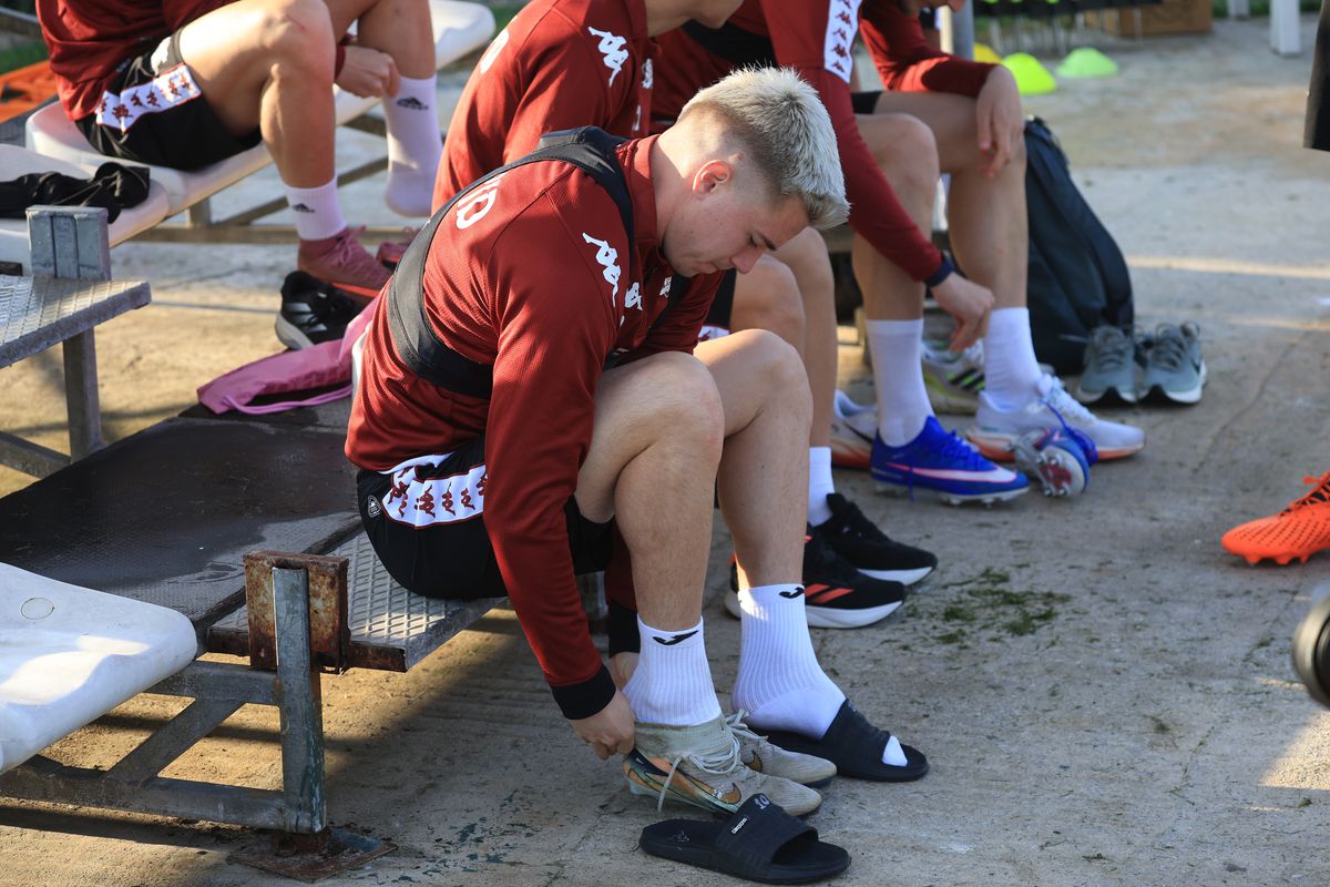 3 detalii inedite de la antrenamentul Rapidului: de ce s-a răstit Gâlcă chiar și la nou-venitul Paraschiv