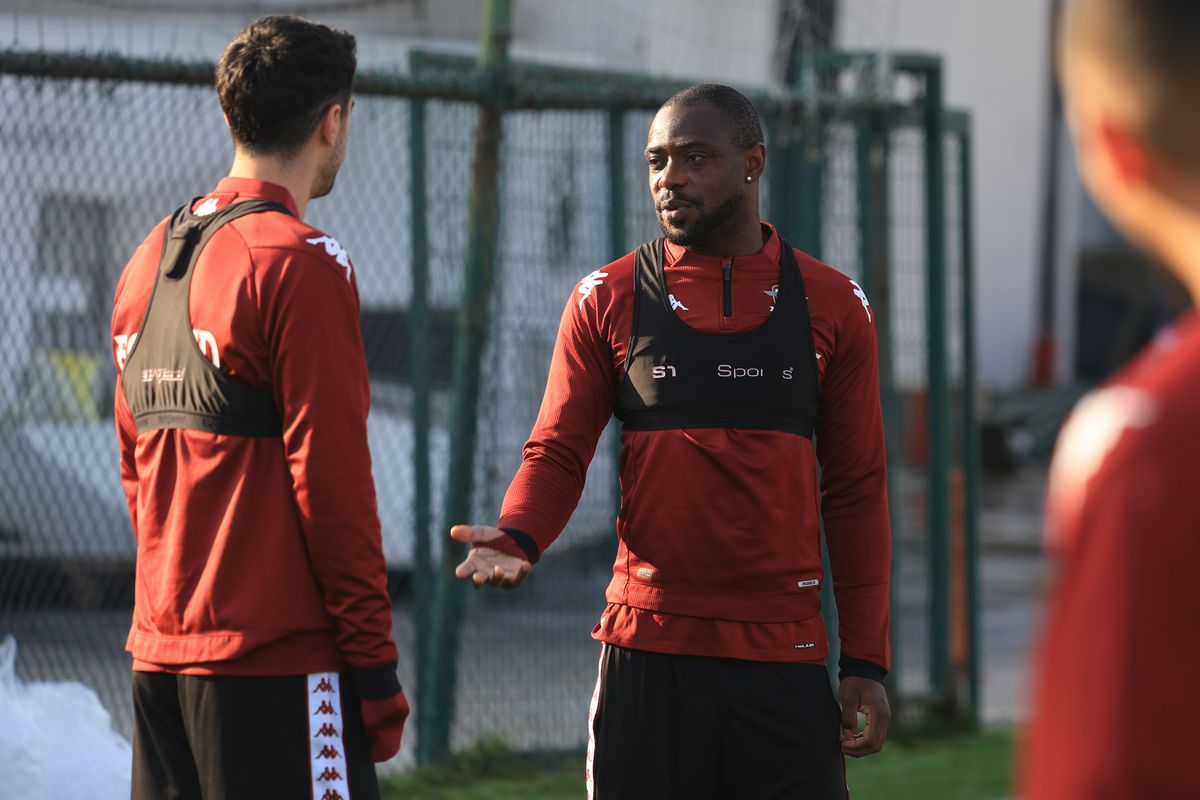 3 detalii inedite de la antrenamentul Rapidului: de ce s-a răstit Gâlcă chiar și la nou-venitul Paraschiv