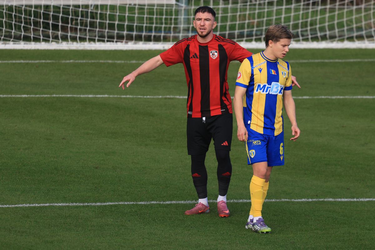 Două goluri în Petrolul - Gaziantep » Neagoe s-a enervat la primul amical al „lupilor”, împotriva lui Sorescu și Maxim