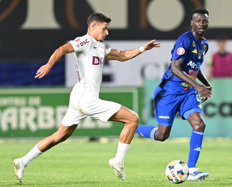 Alexandru Tirlea si Christ Afalna. Foto: sportpictures.eu Fiul bodyguardului în locul legendei Ciprian Deac în Spania! » Detalii explozive de la CFR Cluj: „Ăștia sunt impuși de Varga”