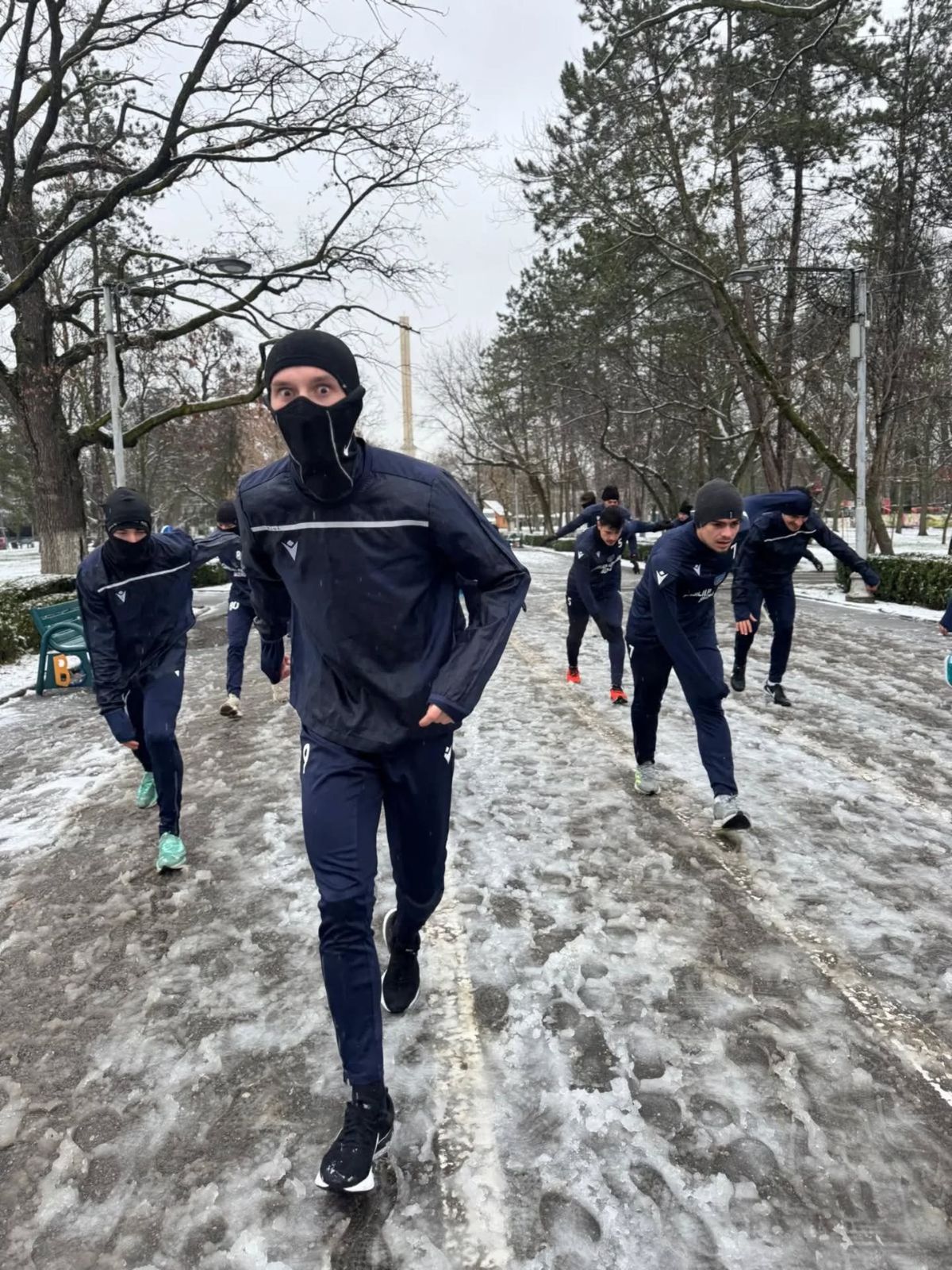 Metalul Buzău s-a antrenat în parc
