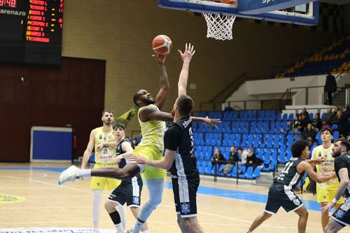 Devante Brooks, co-MVP-ul rundei a 15-a în LNBM/Foto: csmploiesti.ro