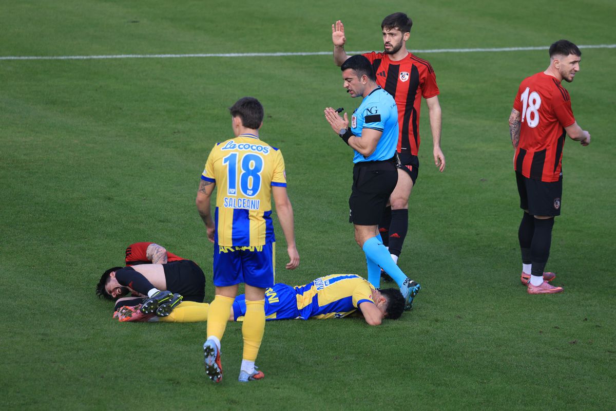 Imagini de la amicalul Petrolului cu Gaziantep