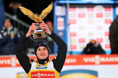 Premieră pentru dublul campion mondial: s-a impus în Turneul celor Patru Trambuline la 10 ani după fratele său