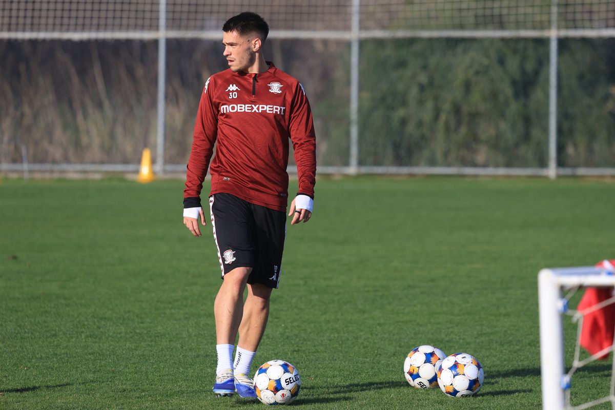 3 detalii inedite de la antrenamentul Rapidului: de ce s-a răstit Gâlcă chiar și la nou-venitul Paraschiv