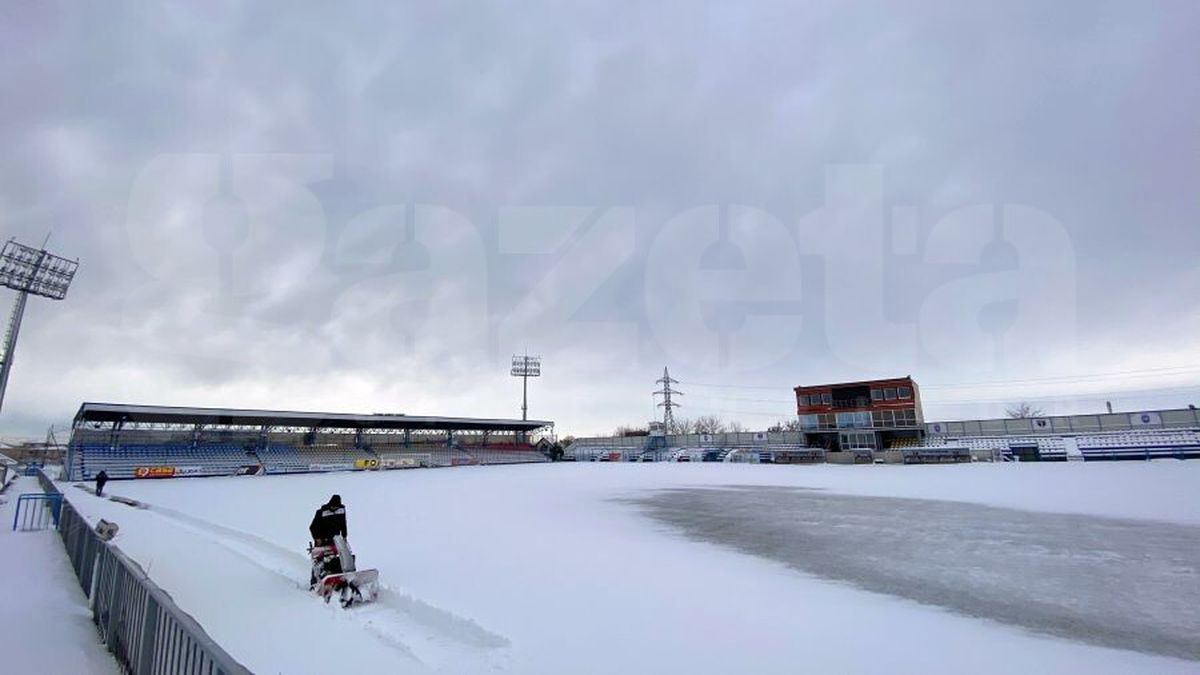 EXCLUSIV VIDEO + FOTO UPDATE Se lucrează din greu la stadionul din Voluntari » Gazonul e gata de meci