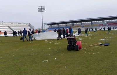 EXCLUSIV VIDEO + FOTO UPDATE Se lucrează din greu la stadionul din Voluntari » Gazonul e gata de meci