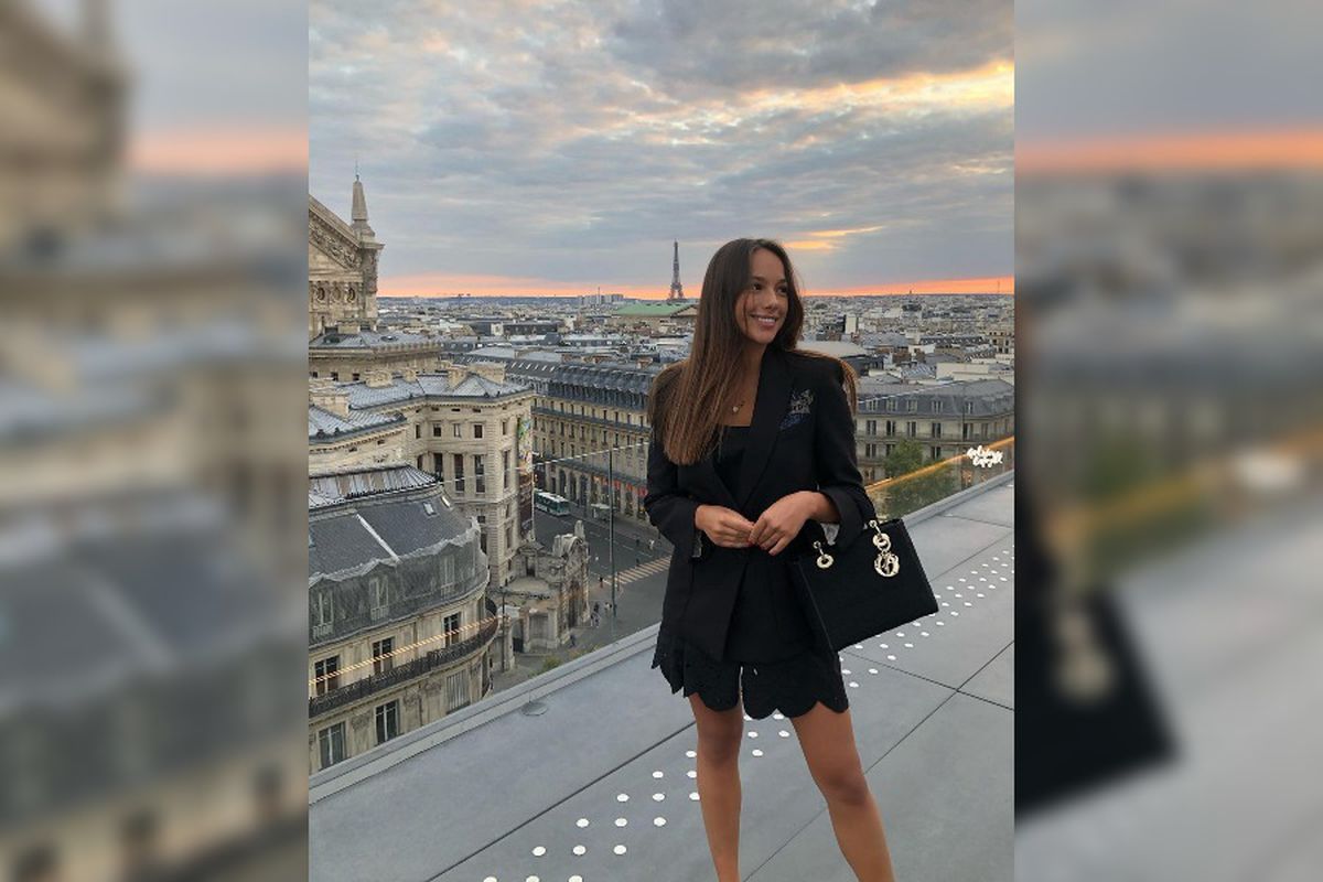 Fosta iubită a lui Neymar, surprinsă topless la TV! Imaginile care au stârnit controverse