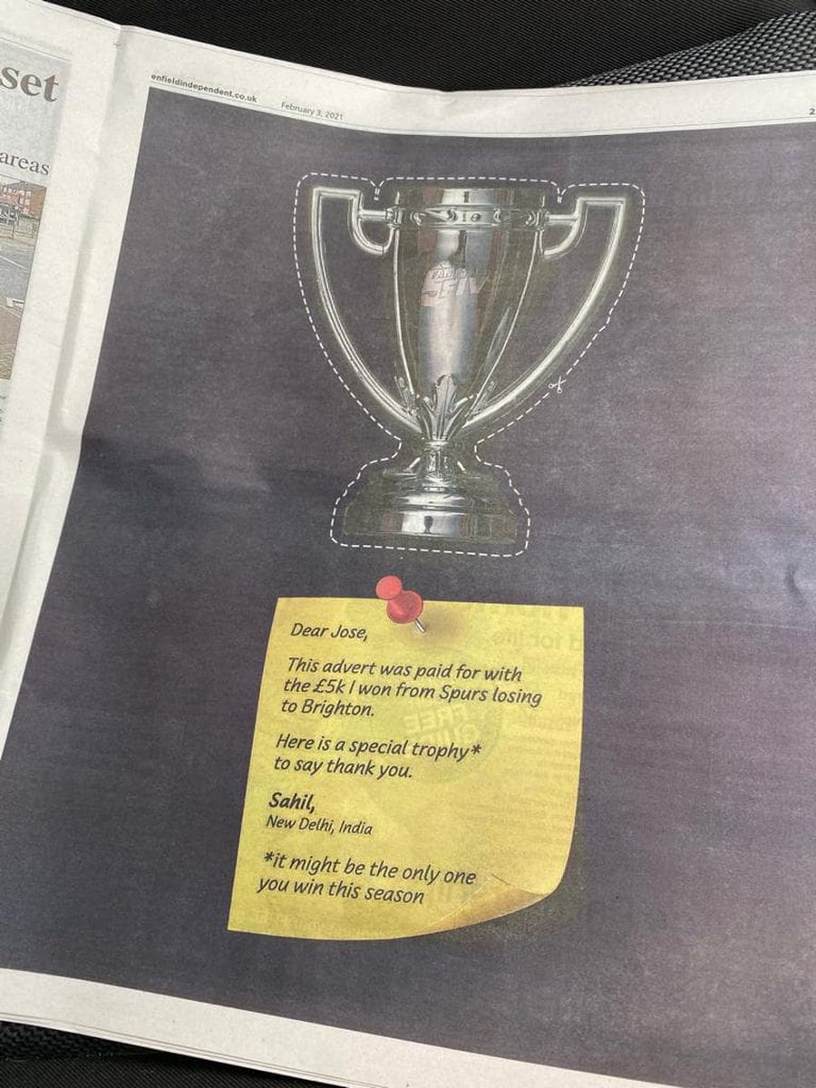 Jose Mourinho, ironizat de un fan al lui Manchester United! A plătit 5.000 de lire pentru un anunț într-un ziar!