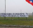 VIDEO+FOTO Suporterii de la CSA Steaua l-au înțepat pe Becali: „Promovare + Inaugurare = Doliu la palat” + Lovitură de imagine dată de „militari”