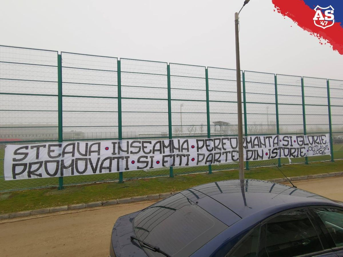 VIDEO+FOTO Suporterii de la CSA Steaua l-au înțepat pe Becali: „Promovare + Inaugurare = Doliu la palat” + Lovitură de imagine dată de „militari”