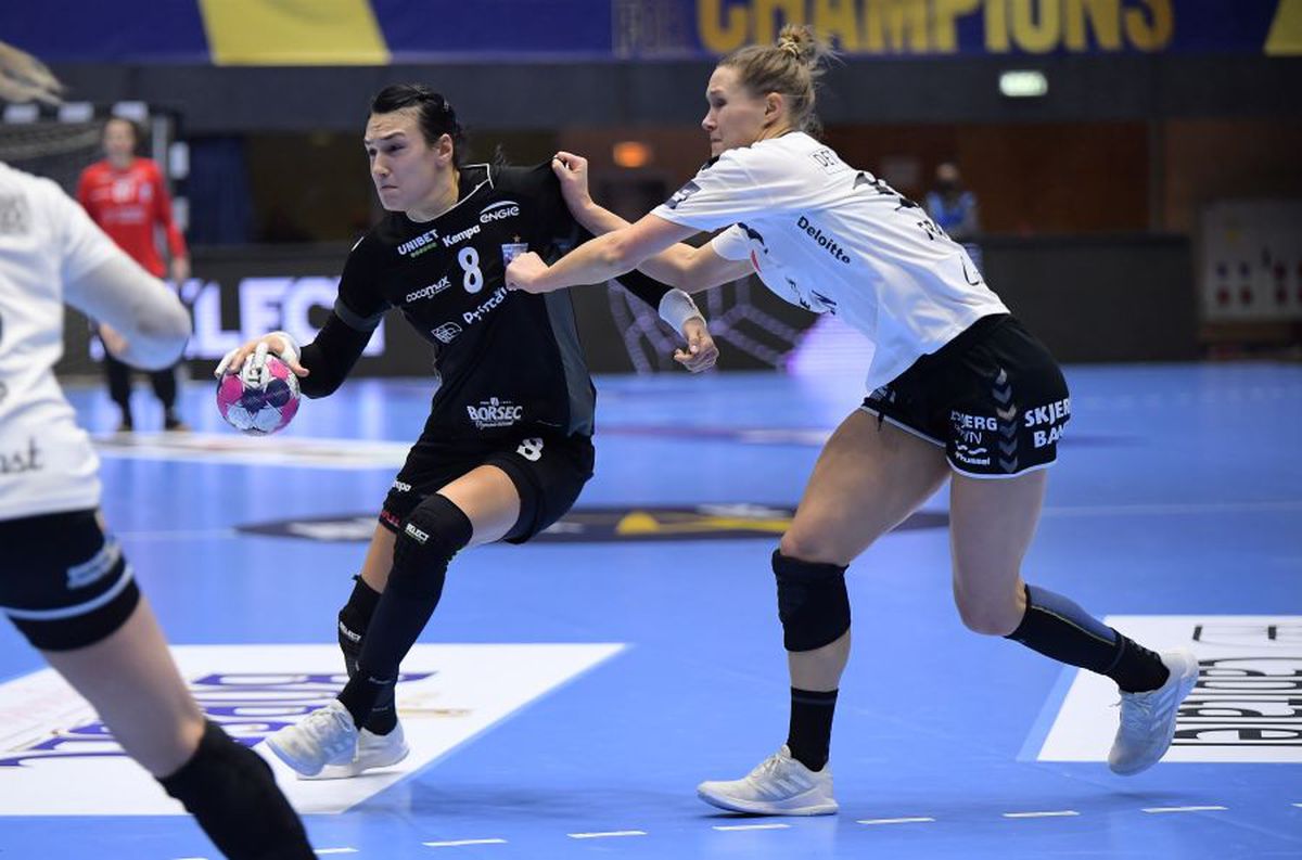 CSM București - Team Esbjerg 28-26 » Victorie vitală pentru CSM București în Liga Campionilor