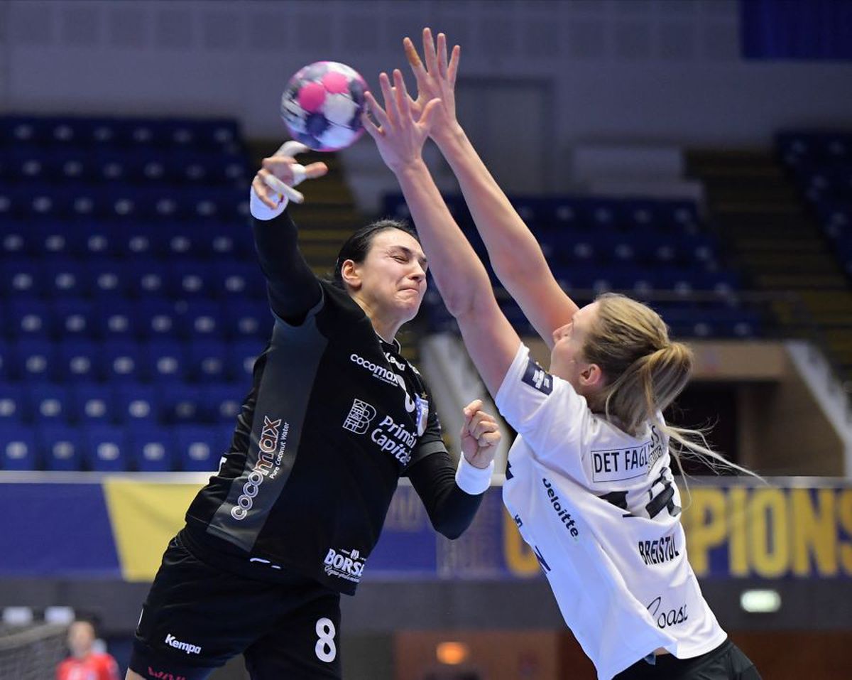 CSM București - Team Esbjerg 28-26 » Victorie vitală pentru CSM București în Liga Campionilor