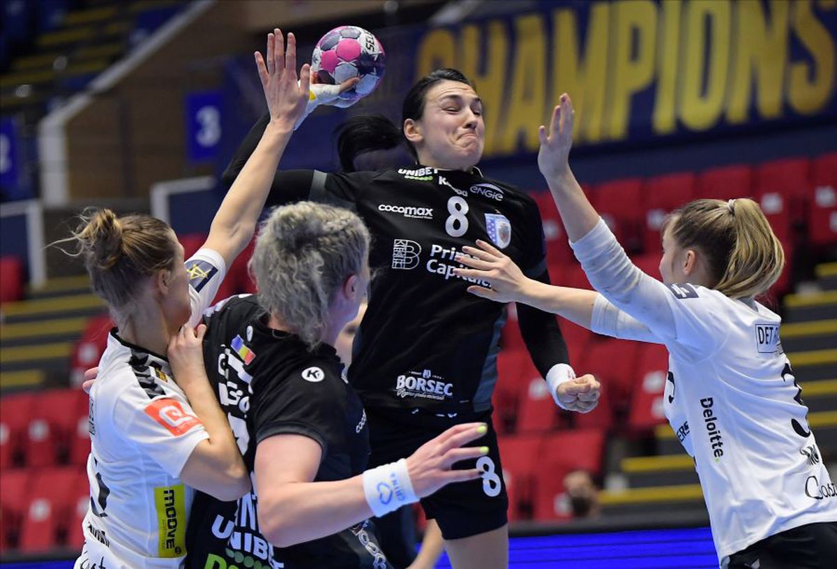 CSM București - Team Esbjerg 28-26 » Victorie vitală pentru CSM București în Liga Campionilor