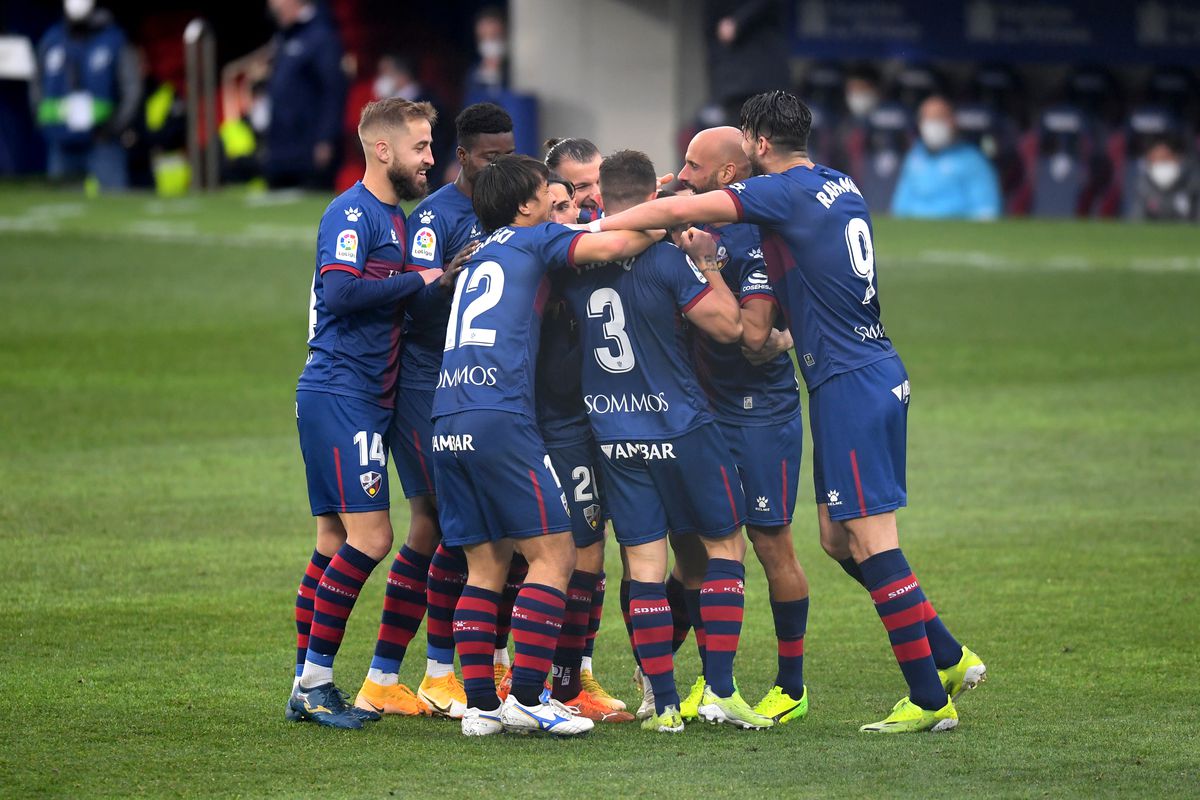 Real Madrid, victorie cu emoții! Huesca, „răpusă” de Raphael Varane