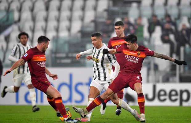 Cristiano Ronaldo, fabulos și la 36 de ani! Comparație inedită + moment amuzant cu starul lui Juventus și arbitrul