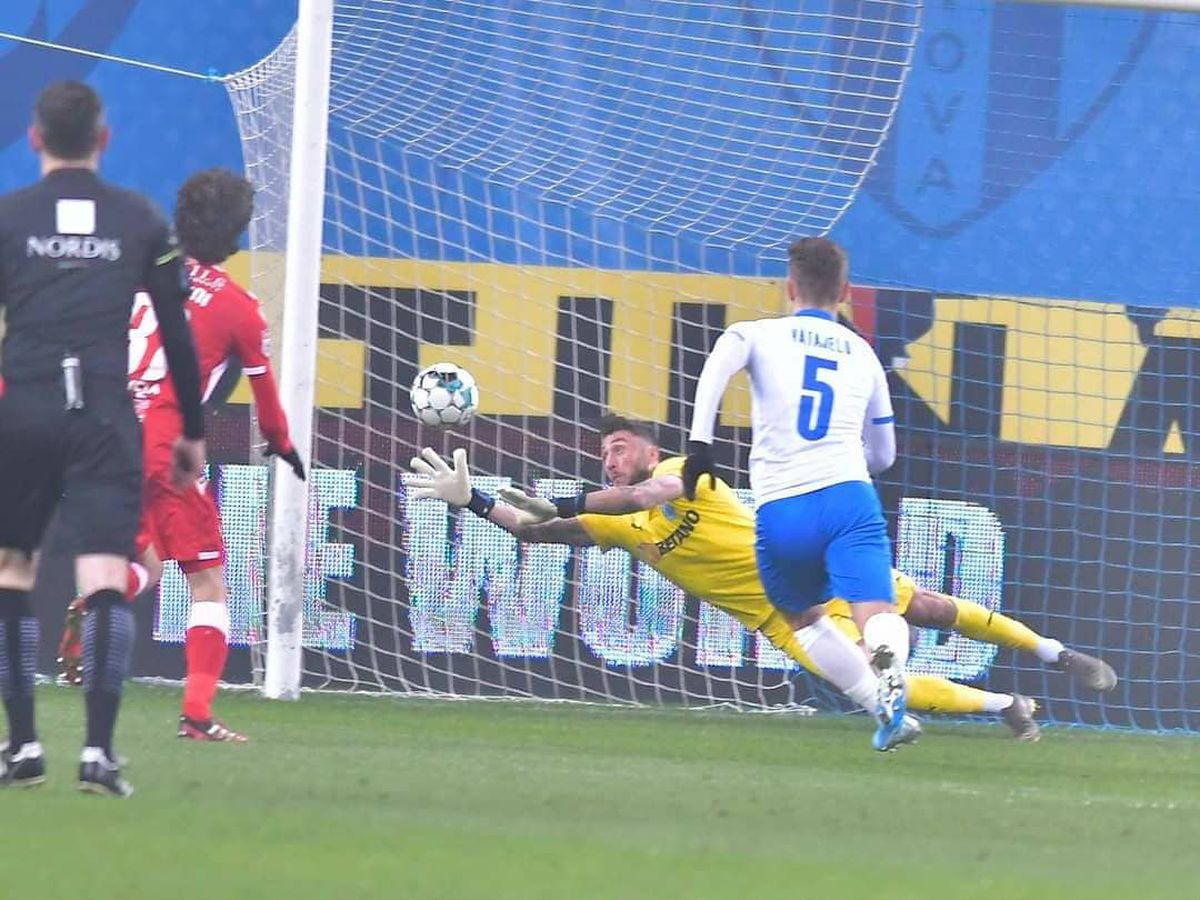 Fanii lui Dinamo au luat foc din cauza ultimului transfer! Critici dure: „Ați pierdut un membru DDB și un cumpărător de bilete!”