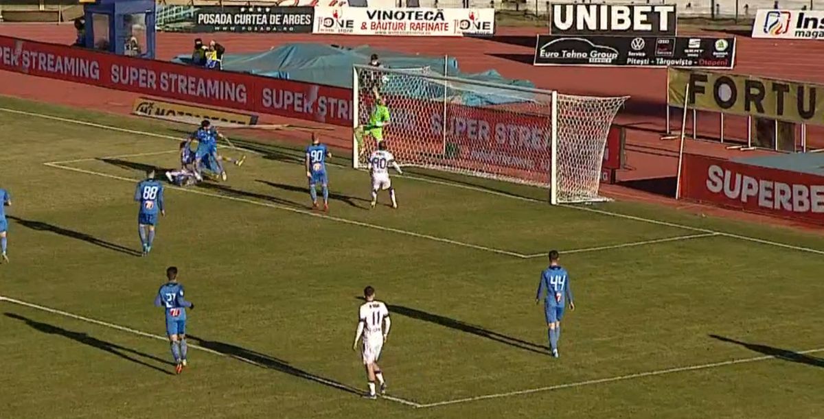 Greșeală gravă de arbitraj în FC Argeș – Clinceni » Fatai, în poziție neregulamentară înainte de marca golul decisiv
